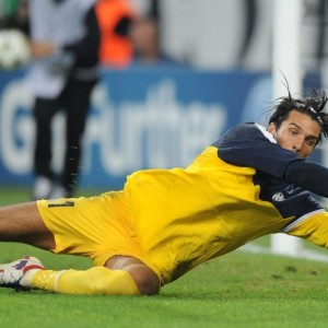 官方娱乐平台-跨体育风云，尼克斯调整名单应对足总杯变数，亚特兰大体检完毕，山东泰山备战社区盾，跨体育风云，足总杯变数引尼克斯调整，亚特兰大体检查山备战社区盾